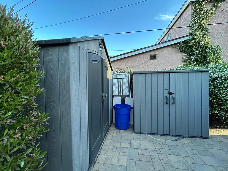 2190 Oregon Ave — Photo 42