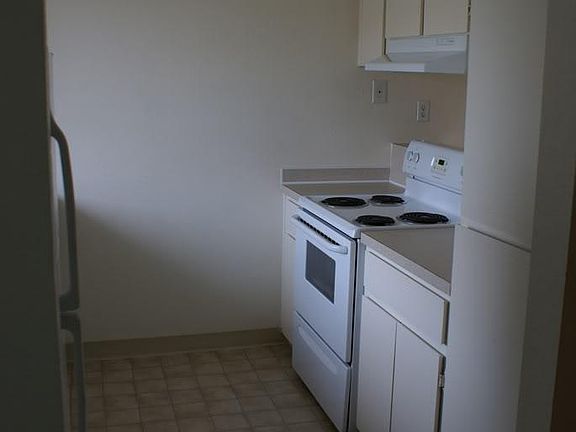 2nd image of 455 NE 17th St #147418