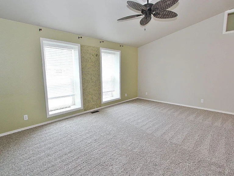 6153 N Portsmouth Ave — Photo 16