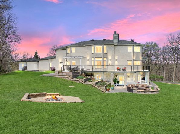 10470 N River Rd, Algonquin, IL 60102