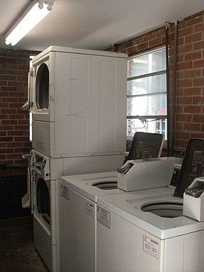 2nd image of 1419 Hyde Park Blvd APT 21