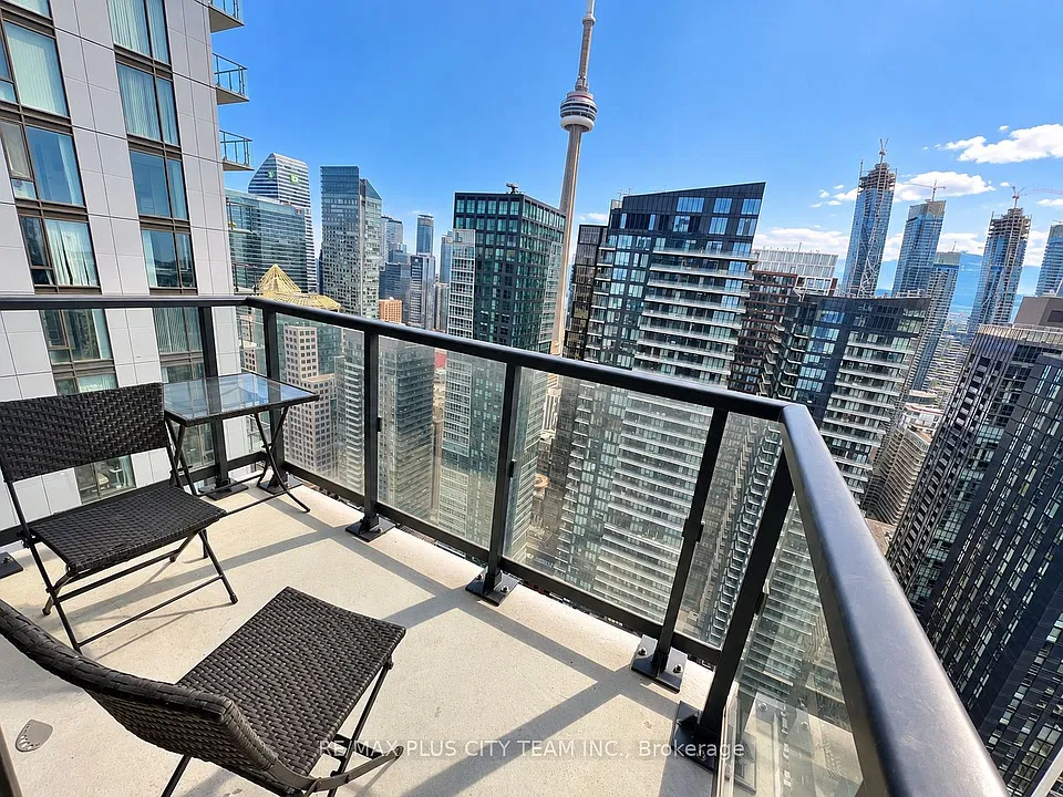 87 Peter St #4613