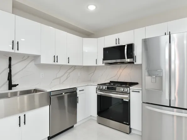 221 Columbia Avenue image 23 of 32