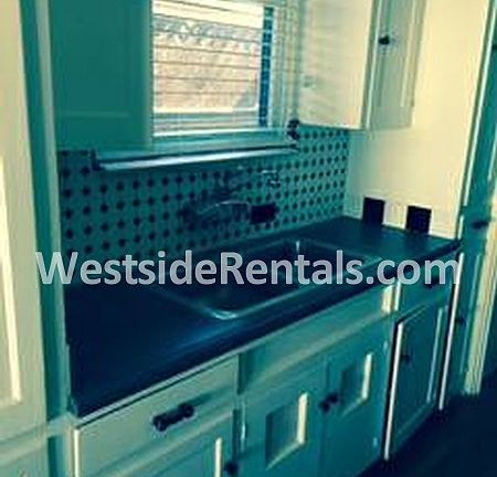 2nd image of 4568 Winona Ave