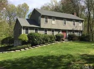 26 Weeburn Ln, Wilton, CT 06897