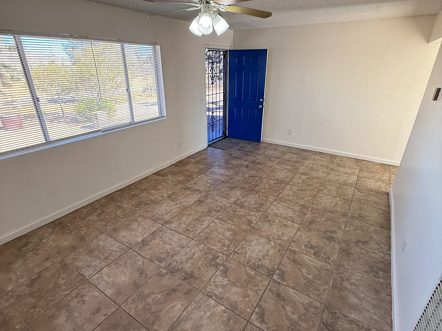 2 bed, 816 sqft, $1,395 — Photo 4
