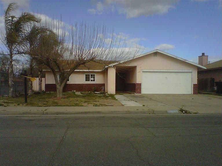 2nd image of 1633 Crowell St