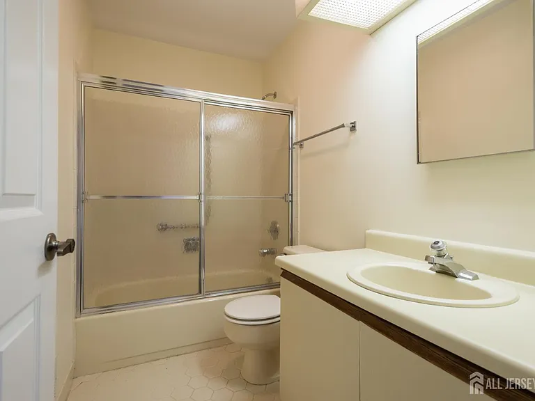 122F Concordia Cir — Photo 15
