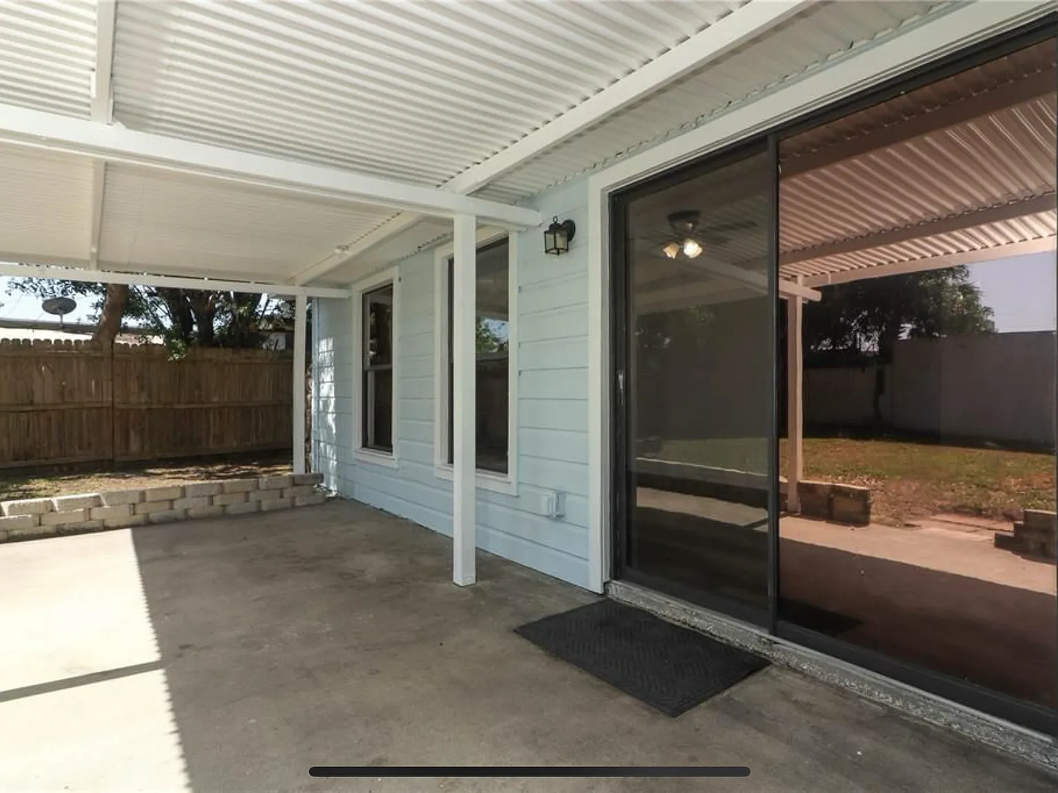 4 bed, 1459 sqft, $2,300 — Photo 2