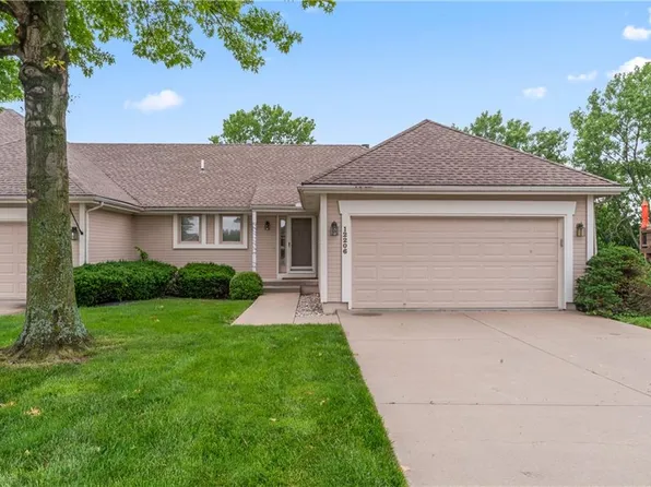 12206 E 89th St, Kansas City, MO 64138