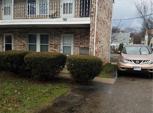 811 E Wilbeth Rd #1, Akron, OH 44306