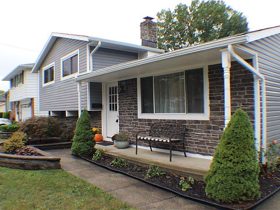 3rd image of 6542 Arden Ave