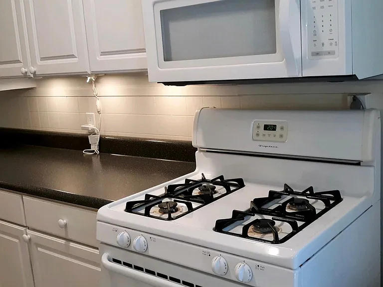 1270 Boland Pl #1S — Photo 4