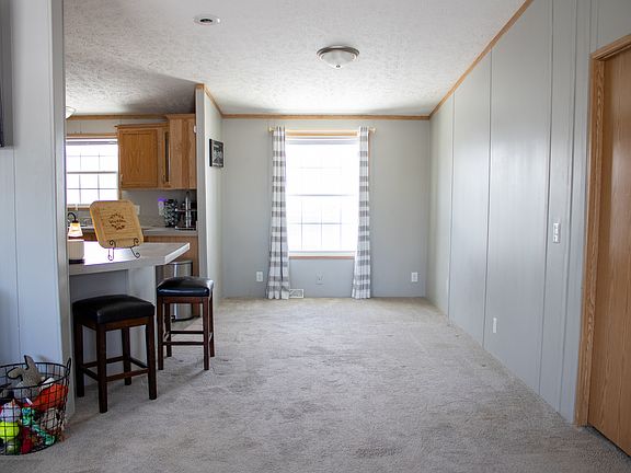 2nd image of 1546 Meyer St