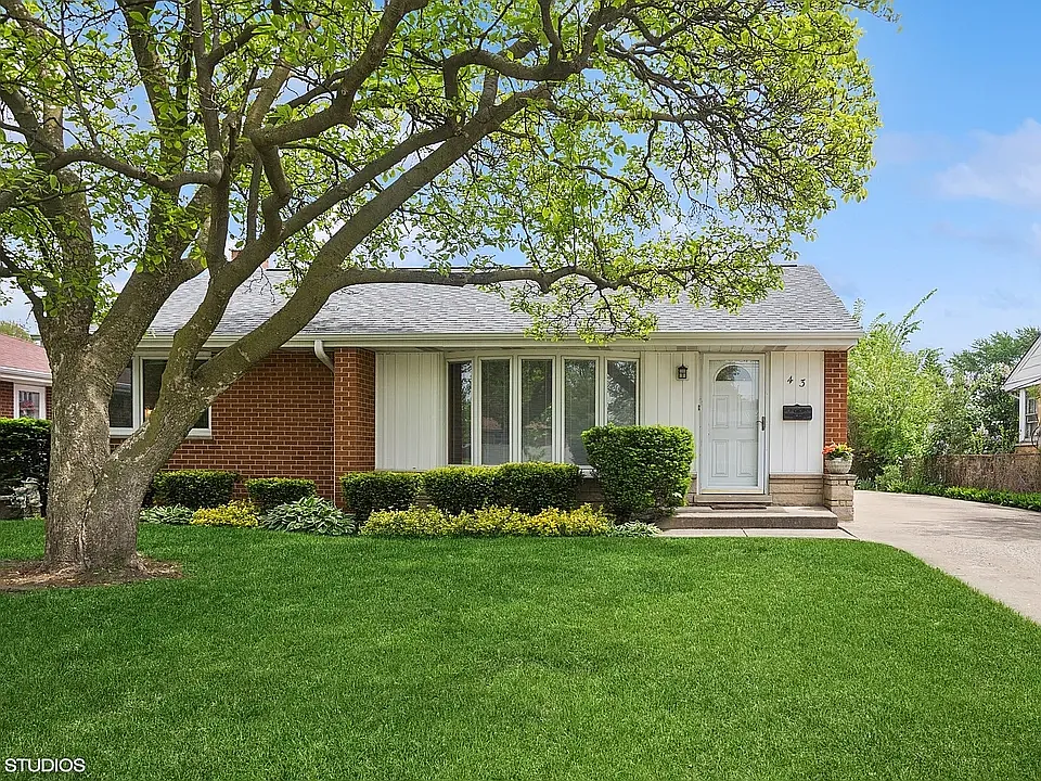 43 N Mount Prospect Rd