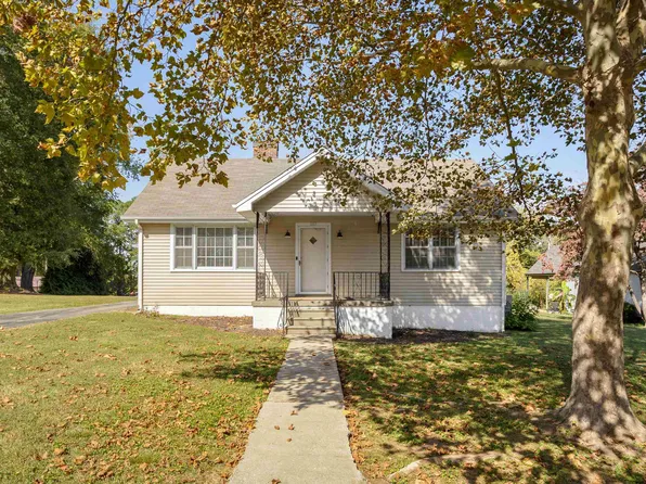 3207 18th Ave, Sheffield, AL 35660