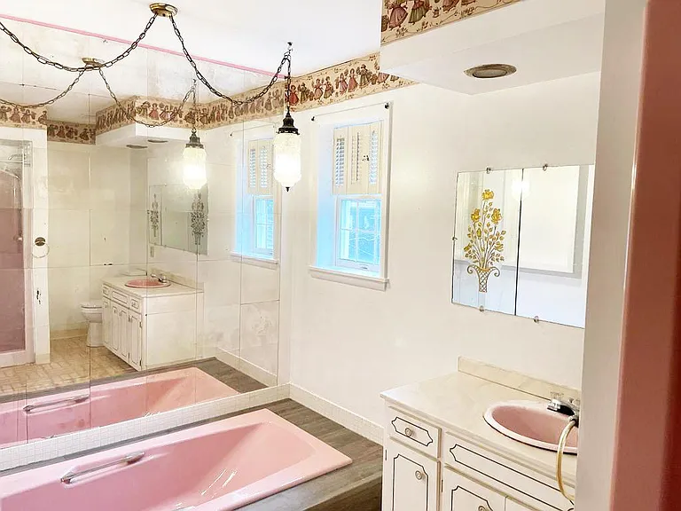 38 Springgarden St #4 — Photo 8