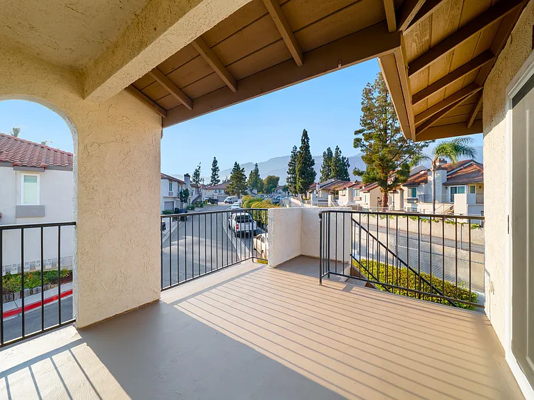 Sonora at Alta Loma — Photo 15