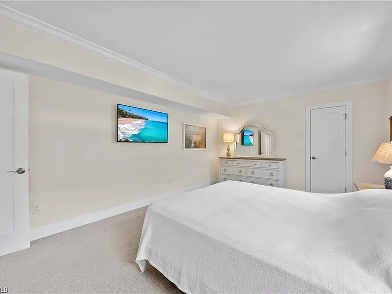 3070 Gulf Shore Blvd N #103 — Photo 20