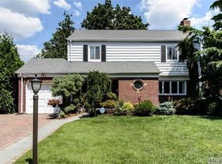 119 Meadow St, Garden City, NY 11530
