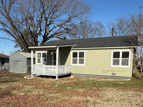 1004 Summitt St, Henryetta, OK 74437