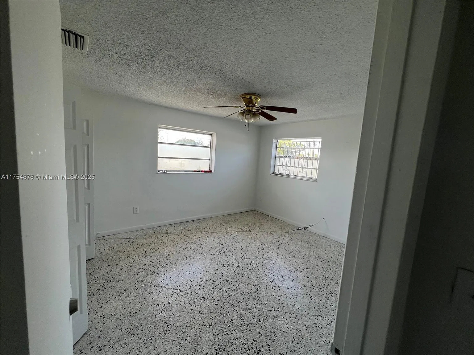 West Hialeah Heights — Photo 3