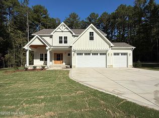 528 Belcroft Dr, Carthage, NC 28327