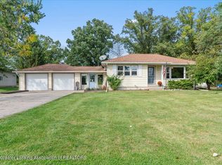 7599 E Alward Rd, Laingsburg, MI 48848
