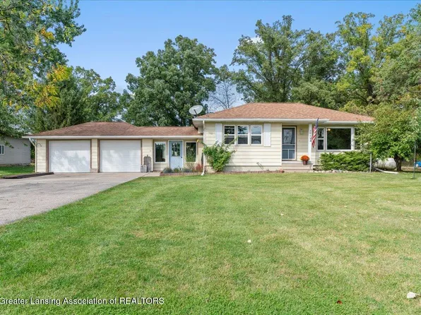 7599 E Alward Rd, Laingsburg, MI 48848