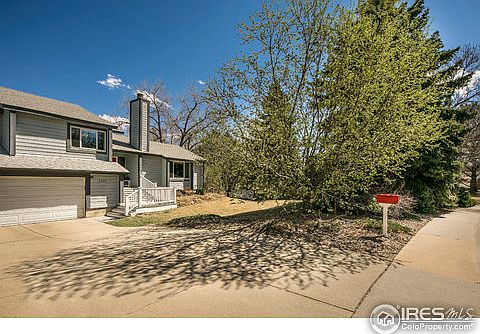 2nd image of 2388 Sunland St