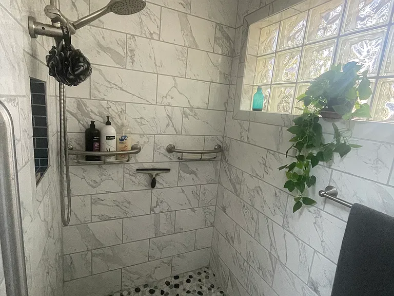 372 E Keller Ct — Photo 9