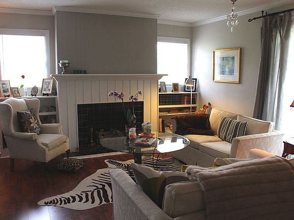 3rd image of 2551 Bryn Mawr Ave