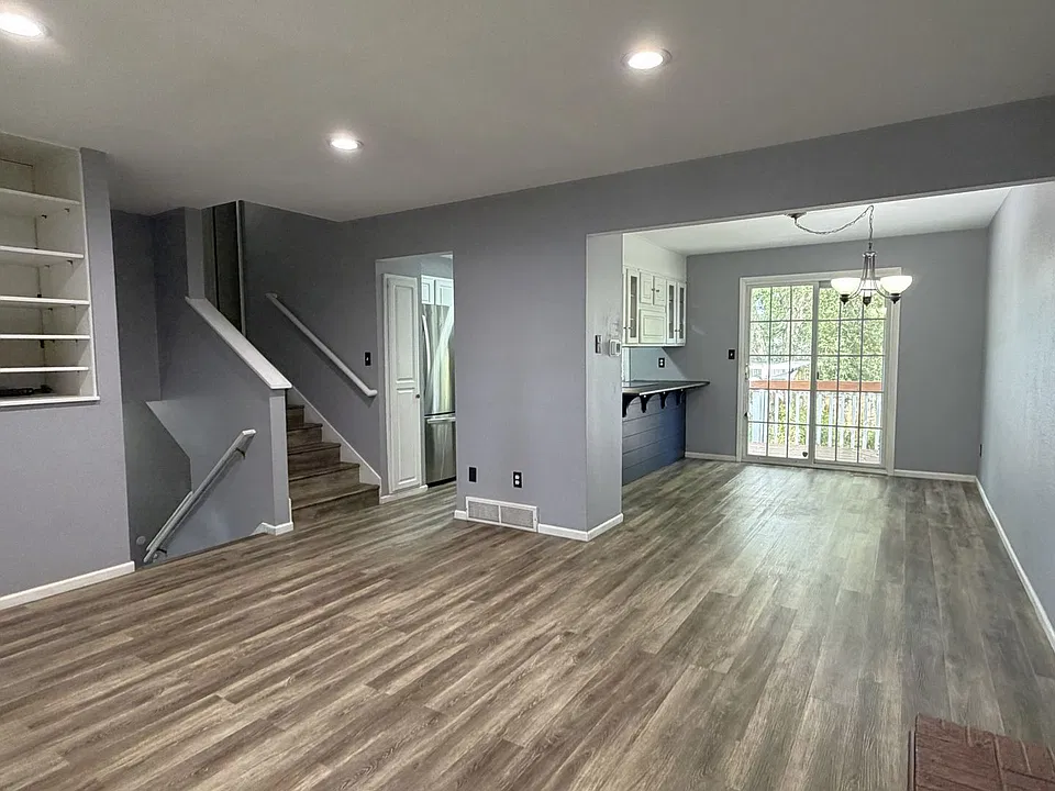 812 Mansfield Dr