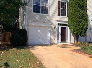 7026 Sauvage Ln, Gainesville, VA 20155