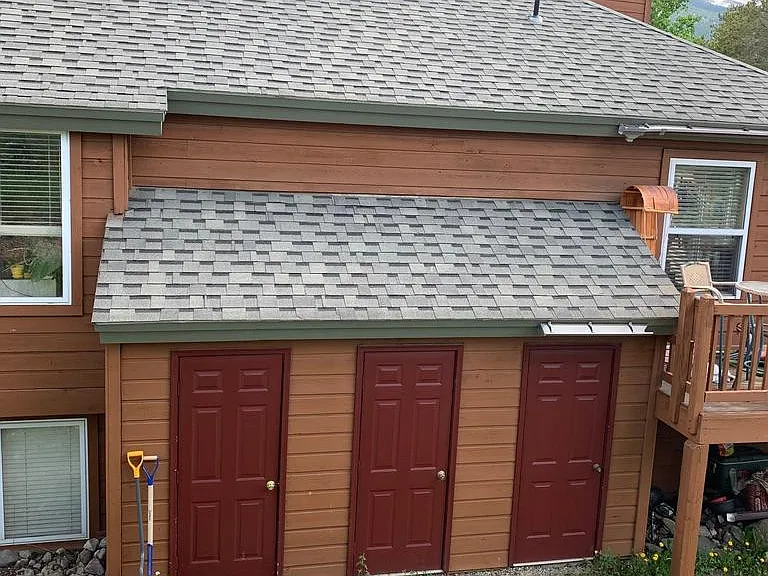 Storage unit (left end)