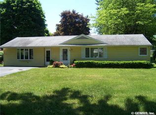 273 Woodruff Dr, Webster, NY 14580