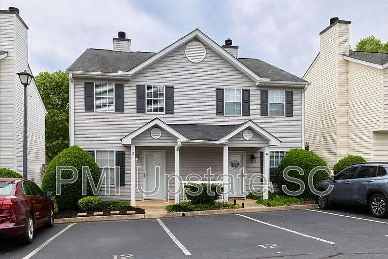 Building Photo - 12 Hayfield Ln