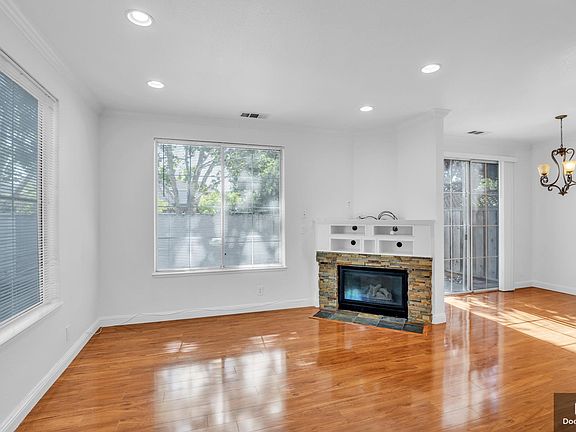 4th image of 308 Araglin Ct