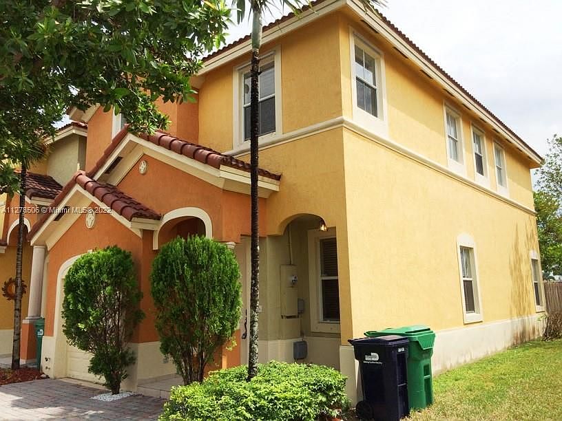 1st image of 16584 SW 85th Ln #16584