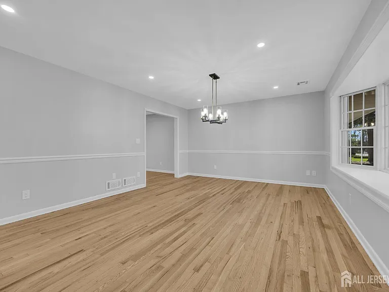 1430 Kearney Dr — Photo 6