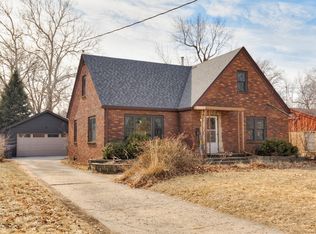 4940 Holcomb Ave, Des Moines, IA 50310