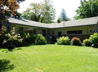 4366 Tracyton Beach Rd NW, Bremerton, WA 98310