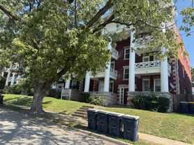 3829 Central St, Kansas City, MO