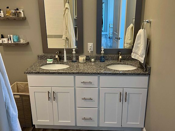 2nd image of 303-6770 Main St #303