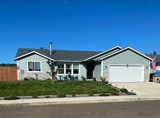 111 Streamside Ln, Winston, OR 97496