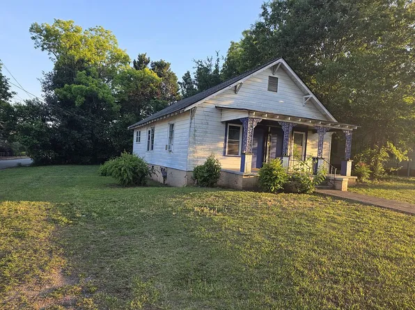 219 Carleeta St, Barnesville, GA 30204