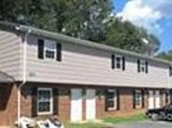 213 E Maine Ave, Bessemer City, NC 28016