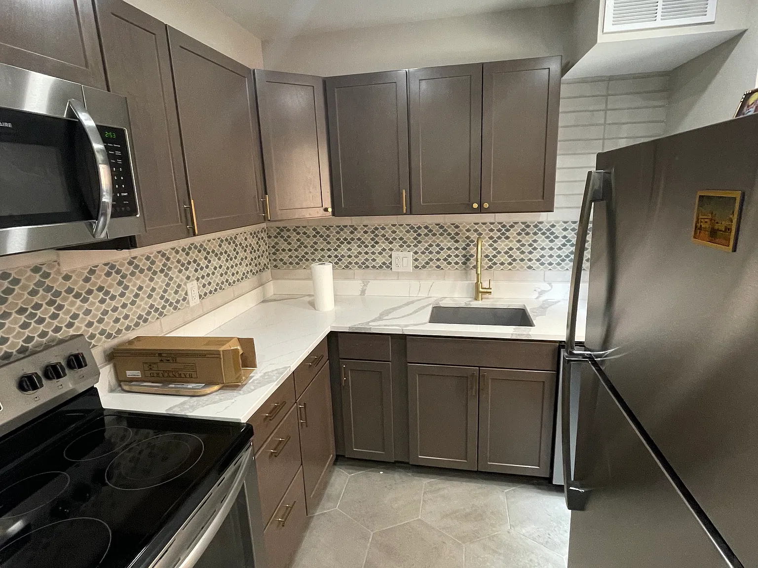 2 bed, 886 sqft, $4,400 — Photo 1