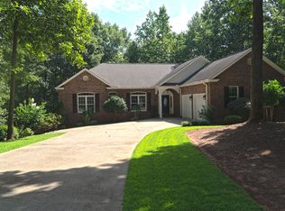 210 Spyglass Ln, Seneca, SC 29678
