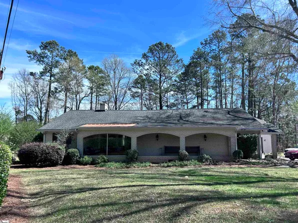 1581 Pinehaven St, Laurens, SC 29360